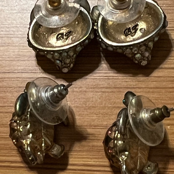 In used condition 2 pair of Betsy Johnson earrings - Picture 4 of 4